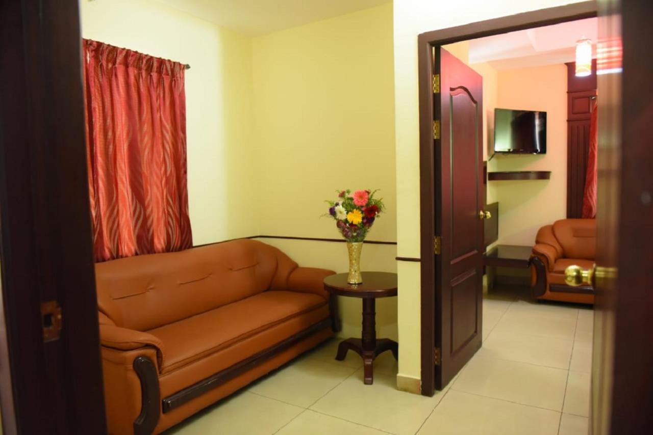Chendhoor Residency Hotel Tiruchirappalli Exterior photo